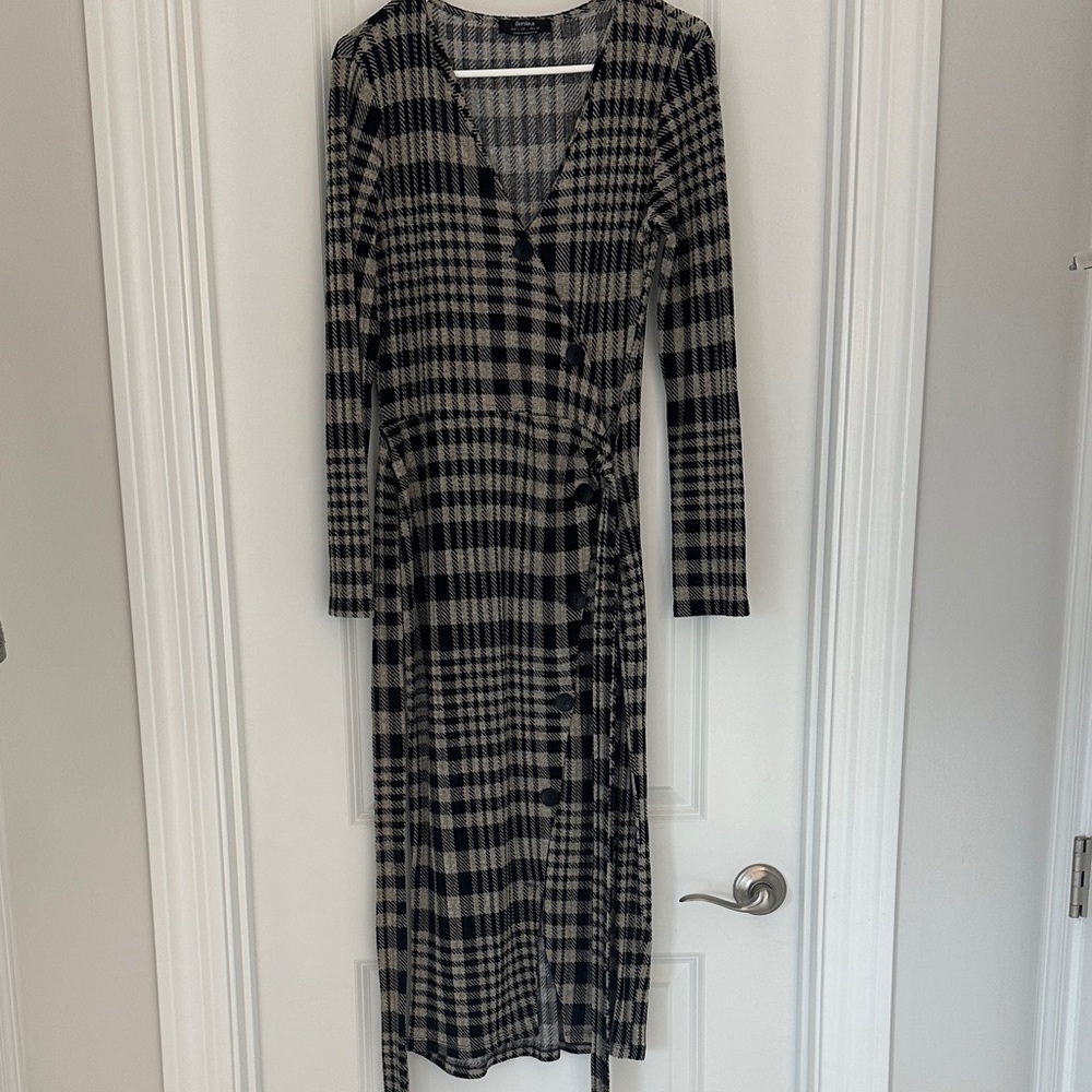 Bershka Black and Cream Checkered Long Sleeve Dress
